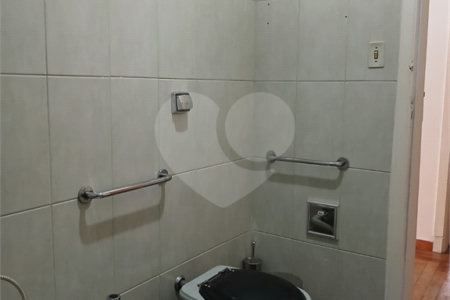 Casa térrea à venda no Pacaembú com 3 dormitórios