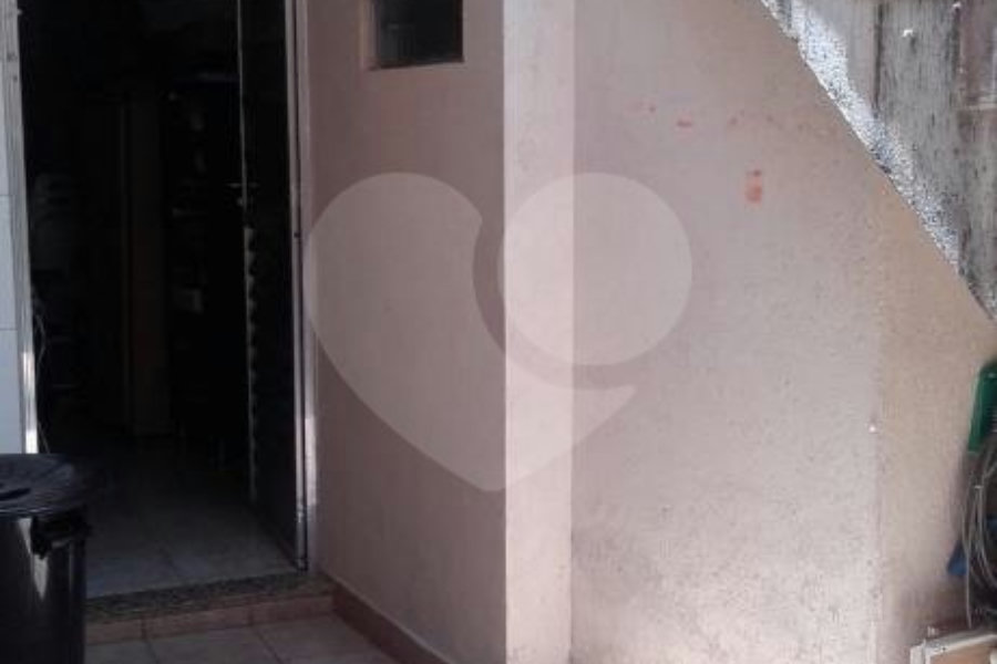 CASA 03 QUARTOS+01 ESCRITÓRIO+ DEPENDÊNCIA DE EMPREGADA COMPLETA - BAIRRO SANTANA!!!