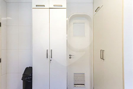 Apartamento de 149,51m2, 3 dormitórios, 1 suíte, toalete social, living 2 ambientes, 2 vagas fixas e lazer completo em Higienópolis.