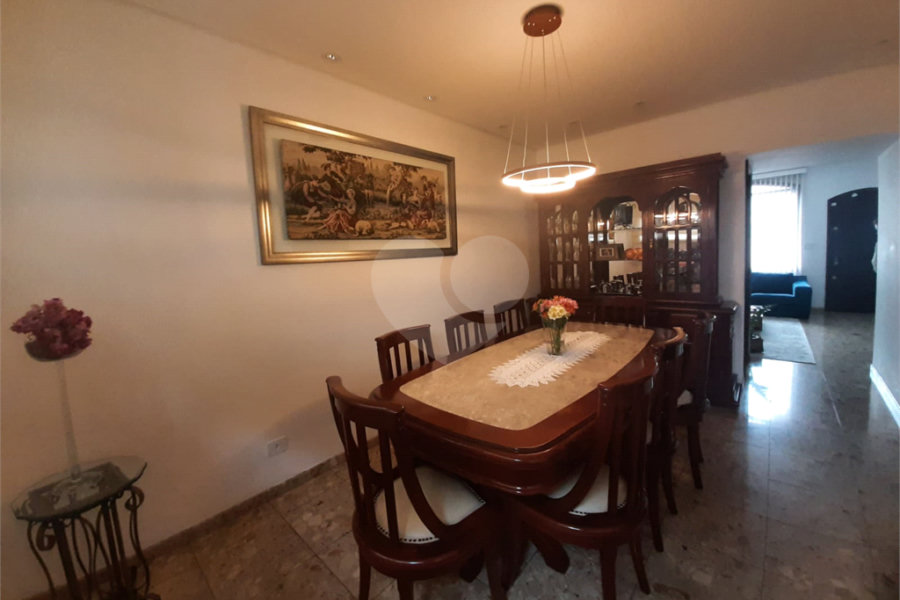 Casa térrea assobradada em rua fechada no Mandaqui - 3 quartos, 1 suite, 3 vagas