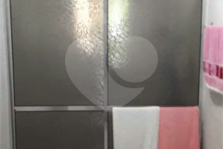 Sobrado à venda na Quarta Parada, para comércio ou residência, entre Alto da Mooca e Belenzinho
