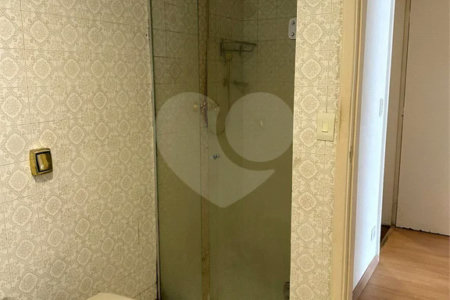 Amplo e Clássico: Apartamento de 90 m² em Higienópolis!