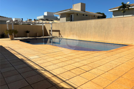 Casa á venda condomínio Damha I