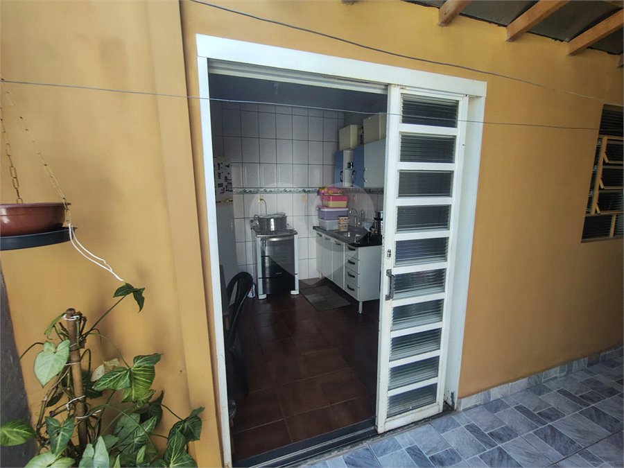 Casa ampla com edícula 3 Quartos
