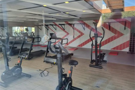 1 DORMITÓRIO NO IPIRANGA COM ARMÁRIOS - 45 M² - COM 1 VAGA