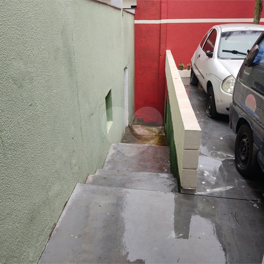 Terreno à venda com 116 m², ótimo para investidores e construtores, localizdo no bairro Vila Maria.