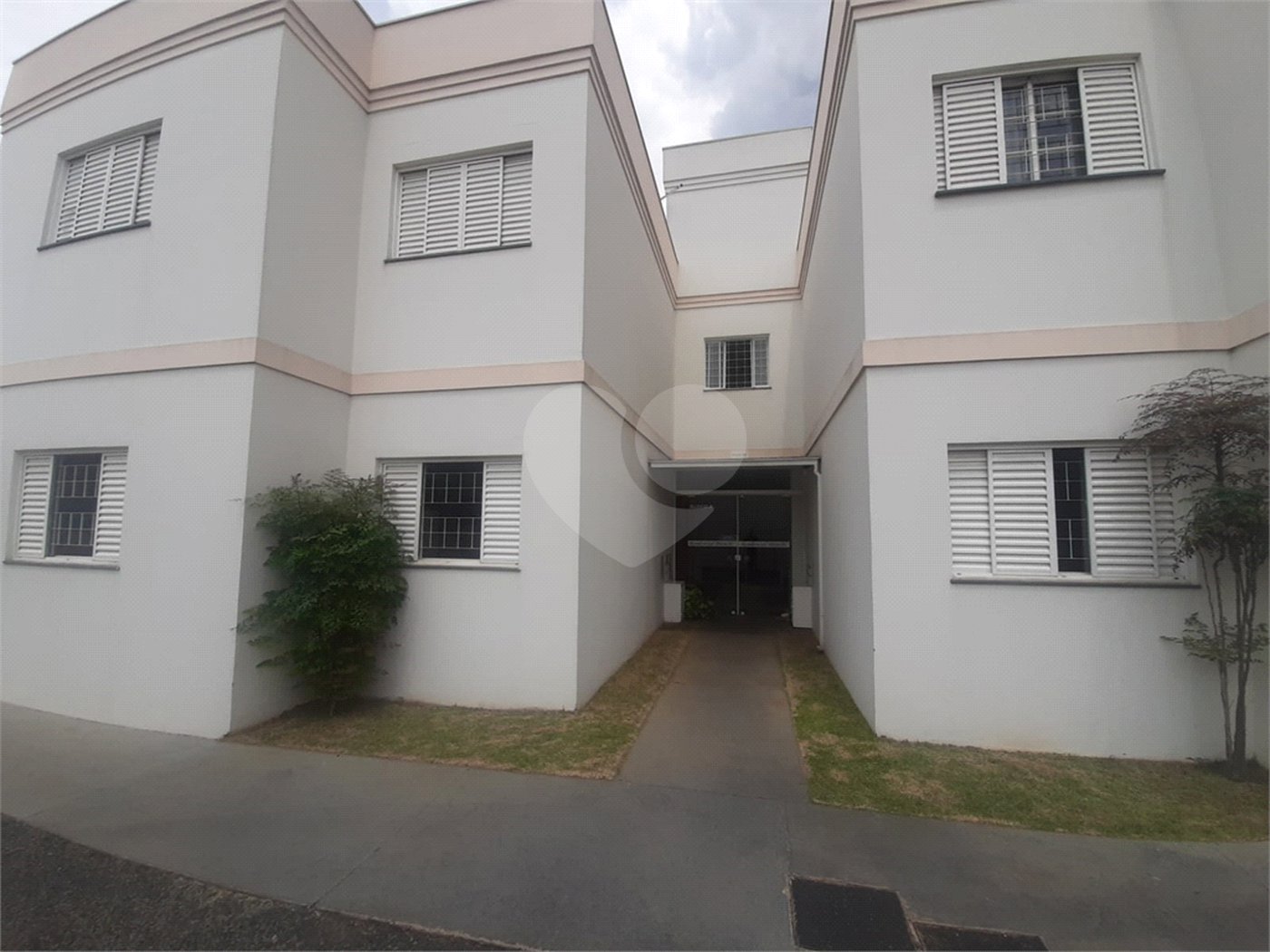 Apartamento para venda ou locação no Residencial Bianchi.