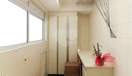 Apartamento à venda com 3 quartos, sendo 1 suíte,  em Mooca, São Paulo, SP