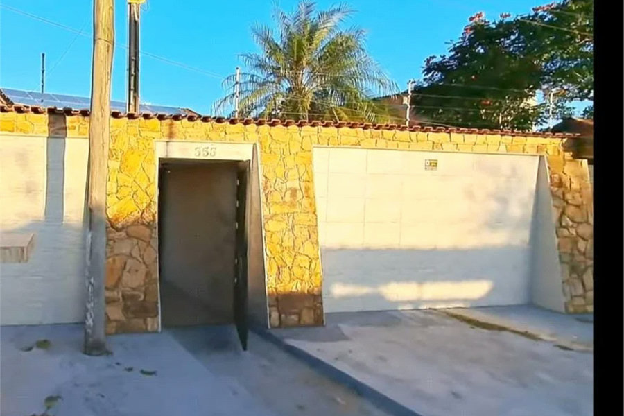 Belíssima casa com 04 dormitórios em Itanhaém