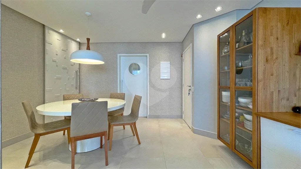 Apartamento à venda com 3 quartos, sendo 2 suítes, em Riviera de São Lourenço, Bertioga, SP