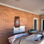 Casa espaçosa e confortável em um bairro tranquilo a venda.