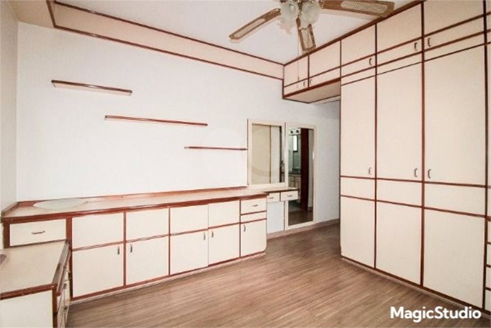 Apartamento com 150m², 3 dormitórios, sendo 1 suíte, 3 vagas de garagem, à venda no Tatuapé.