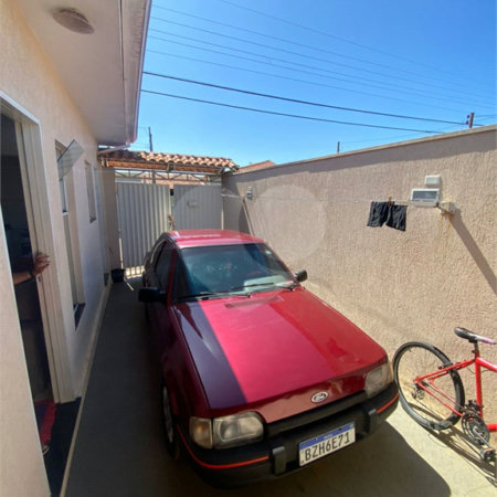 Casa e sala comercial na Vila Jacobucci