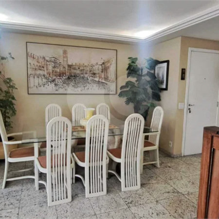 Apartamento à Venda no Campo Belo com 123m², 2 Suítes, Churrasqueira e 2 Vagas