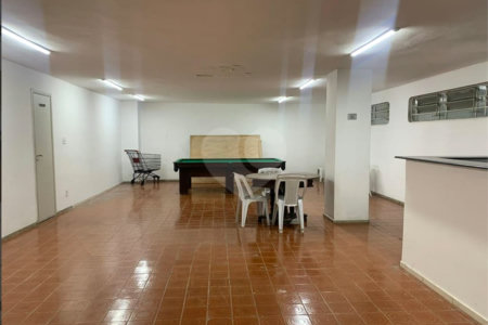 Apartamento Mobiliado à Venda na Aclimação – 64 m², 2 Dormitórios e Excelente Localização