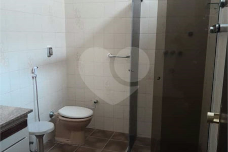 Linda casa para venda / Locação em bairro nobre