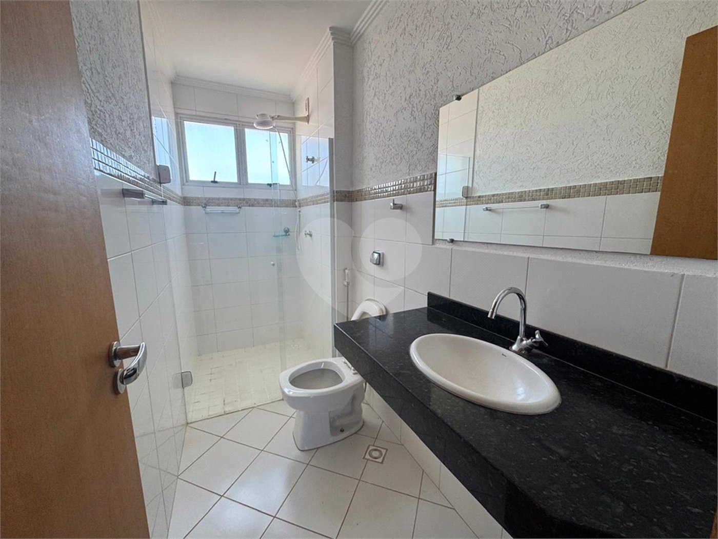 Apartamento de 2 Dormitórios á venda, no Parque Santa Marta em São Carlos.