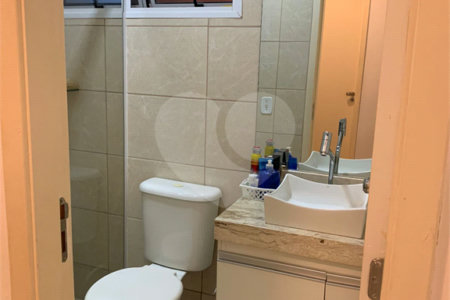Casa térrea no Condomínio Moradas II.