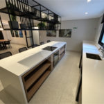 Apartamento com dois dormitórios, sem vaga de garagem, 2 minutos da estação Republica
