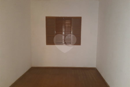 Casa térrea a venda na região central de São Carlos