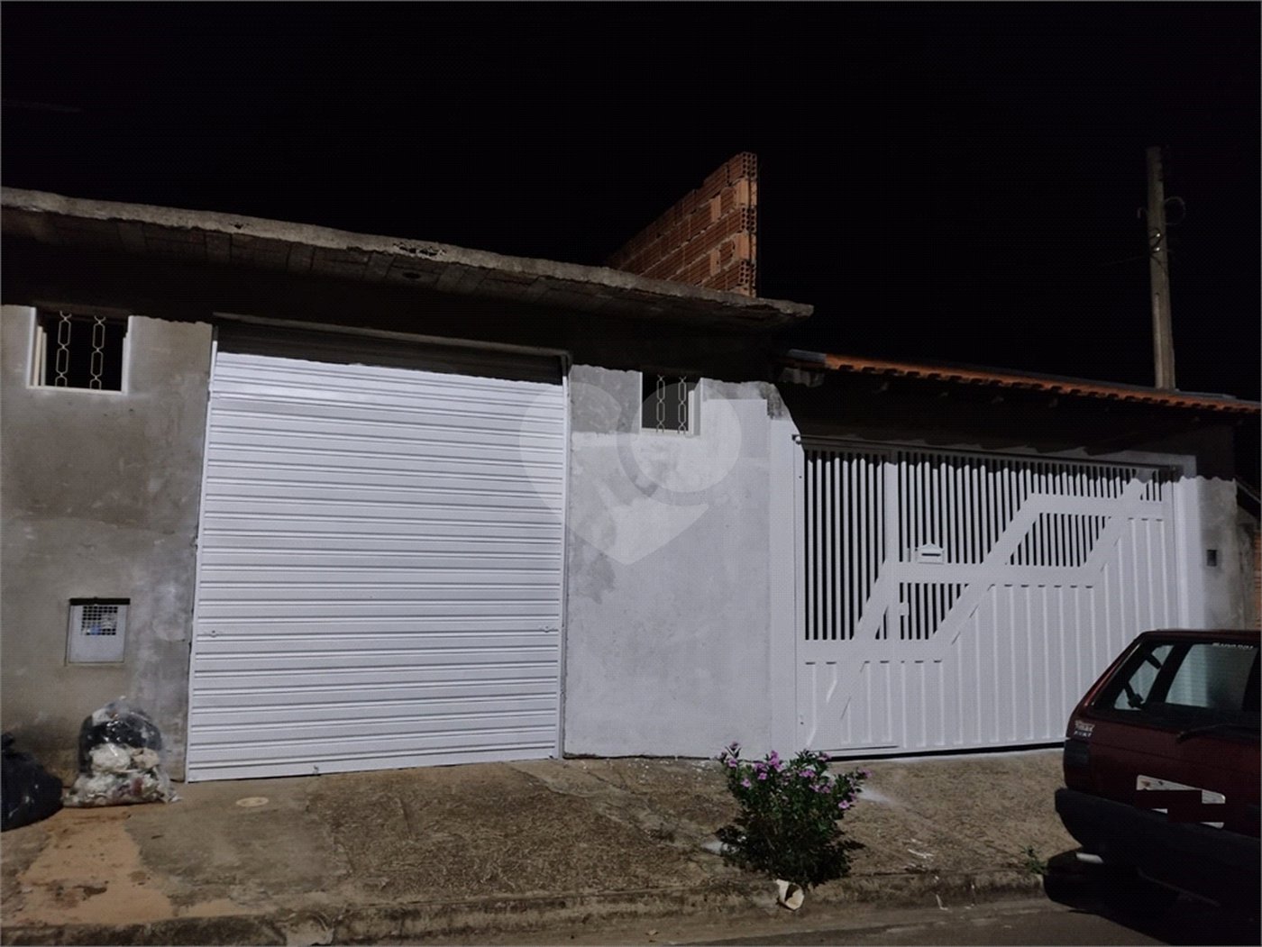 Casa térrea no Jardim Zavaglia.