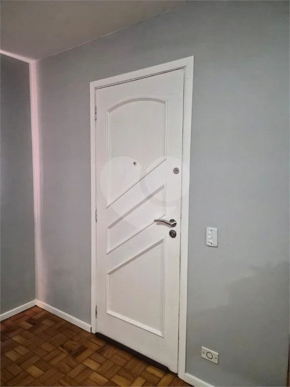 Apartamento à venda no Edifício Pedro Ometto, no coração de Piracicaba.