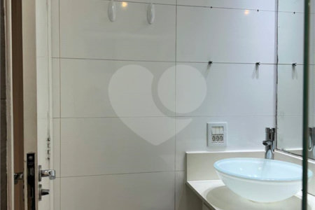 Apartamento MOBILIADO à venda. ÓTIMA OPORTUNIDADE!