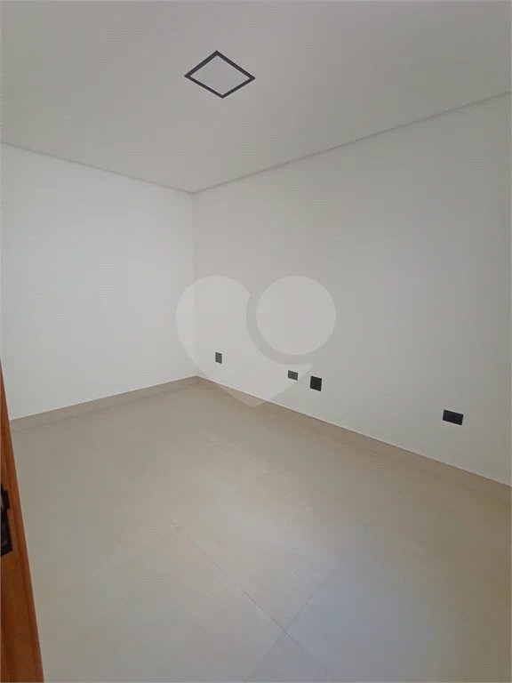 Casa com 155m² , 3 dormitórios , sendo 1 suíte , 4 vagas , à venda no Parque das Nações em Santo André.