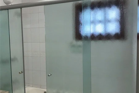 Sobrado à venda ou para alugar com 3 suítes em Vila Sônia, São Paulo, SP