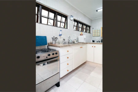 Casa para venda e locação no Campo Belo de 120M² com 3 dormitórios, 1 suíte e 3 vagas