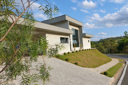 Casa à venda com 3 quartos, sendo 1 suíte,  em Condominio Quintas da Boa Vista, Atibaia, SP