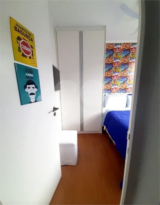Apartamento com 2 quartos e 1 banheiro