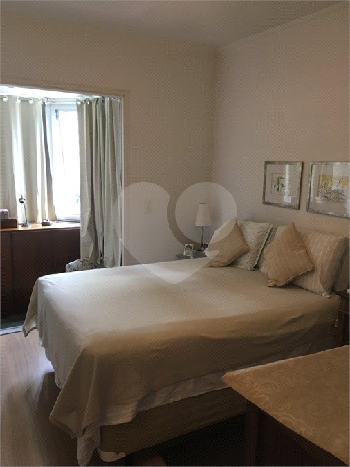Campo Belo: Elegante Apartamento de 113 m² com Suíte e 2 Vagas em Localização Privilegiada