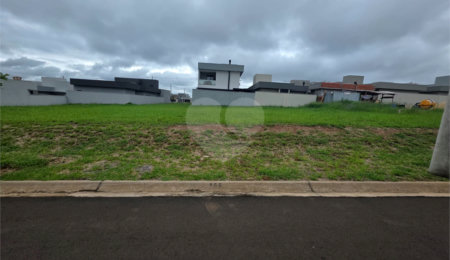 Terreno à venda no condomínio Residencial Villeneuve, São Carlos - SP