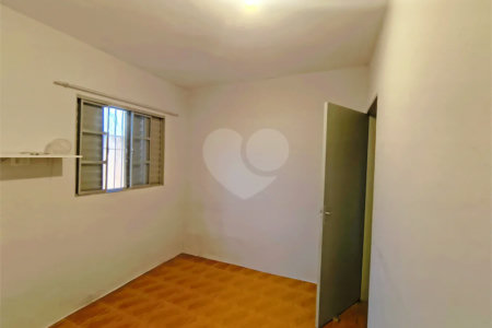 Casa Térrea para Venda – Bairro Vila Avaí, Indaiatuba - com 02 quartos- 01 banheiro-sala -cozinha-quintal e garagem 0 1carro