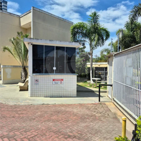 Casa em condomínio à venda em Valinhos no Residencial Santa Elisa com possibilidade de permuta por apartamento