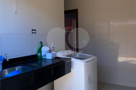 Excelente casa com muito boa localização no Condomínio Eldorado á venda.