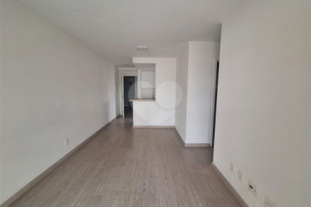 Apartamento à venda em Vila Gumercindo – 55m²