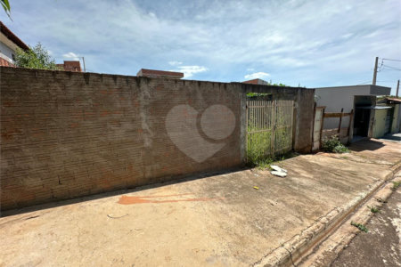 Terreno á venda, com 250m2, no Bairro Bela Vista em São Carlos.