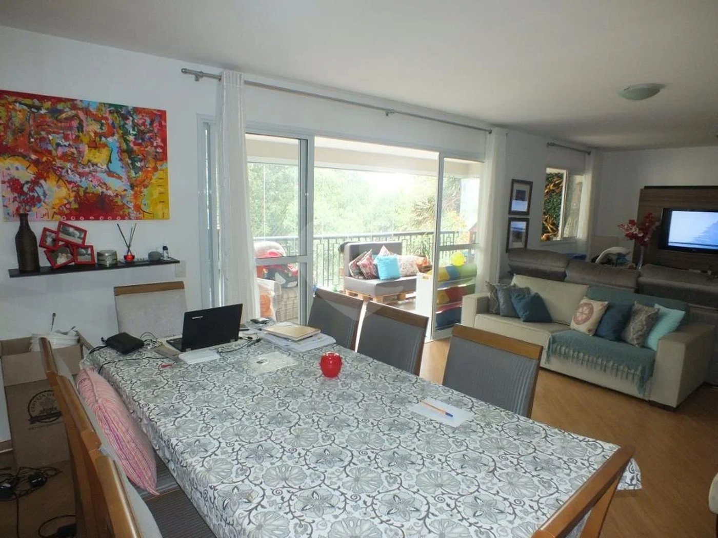 Apartamento com 03 suítes no Alto Da Boa Vista.