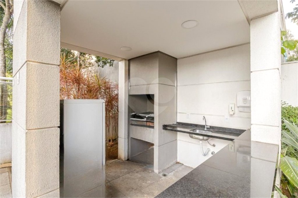 Apartamento de 02 dormitórios sendo 1 suíte