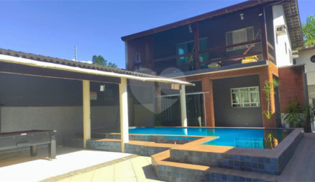 Casa à venda com 5 quartos, sendo 1 suíte,  em Vista Linda, Bertioga, SP
