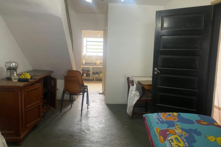 Casa à venda com 2 quartos em Jardim Alvorada, oportunidade para investidor