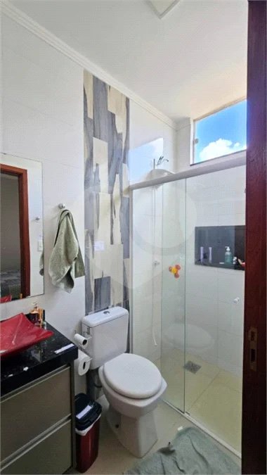 Casa em condomínio Alvorada em Araraquara com 3 dormitórios e piscina