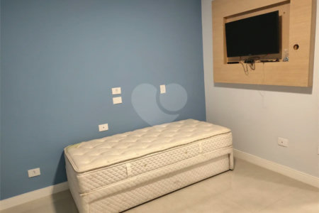 Belíssimo apartamento de 168,62m² no Belenzinho todo reformado com 3 dorm e 2 vagas .Aceita Permuta