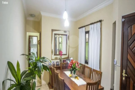 Casa com 150m² , 3 dormitórios , sendo 3 suítes , 4 vagas , à venda na Vila Formosa.