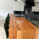Chácara no Condomínio Vale das Laranjeiras em Indaiatuba SP - Venda - R$ 3,600.000,00 - Locaçao - R$ 30.000,00 mais encargos - Linda, espaçosa, aconchegante, acabamento de alto padrão em rua tranquila e arborizada, em um dos Condomínios mais valorizados de Indaiatuba. Com fácil acesso as principa