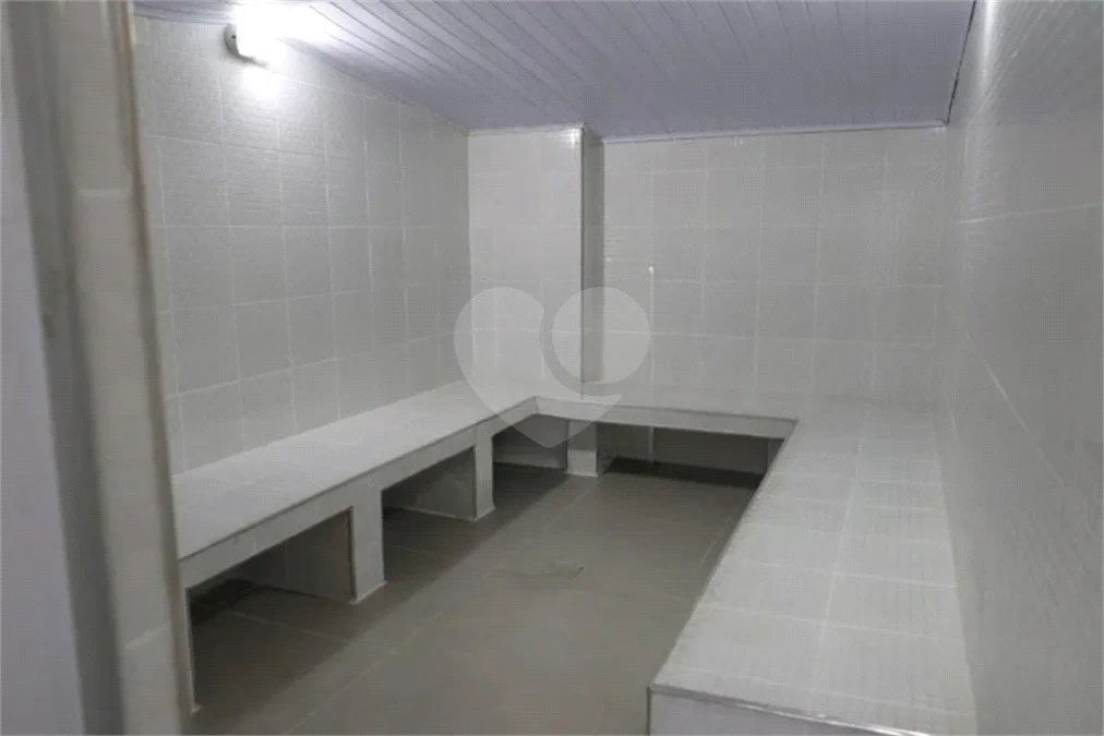 Apartamento com 1 dormitório com 1 vaga de garagem