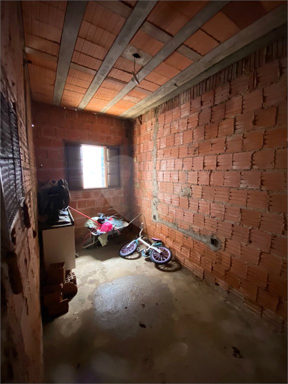 Casa Térrea com 1 dormitório.