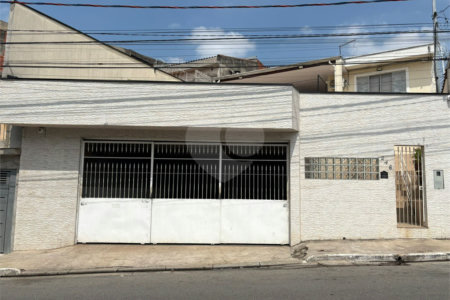 Oportunidade Casa Terrea e Ampla com 173 m² e Quintal e Área Gourmet JARDIM ARICANDUVA